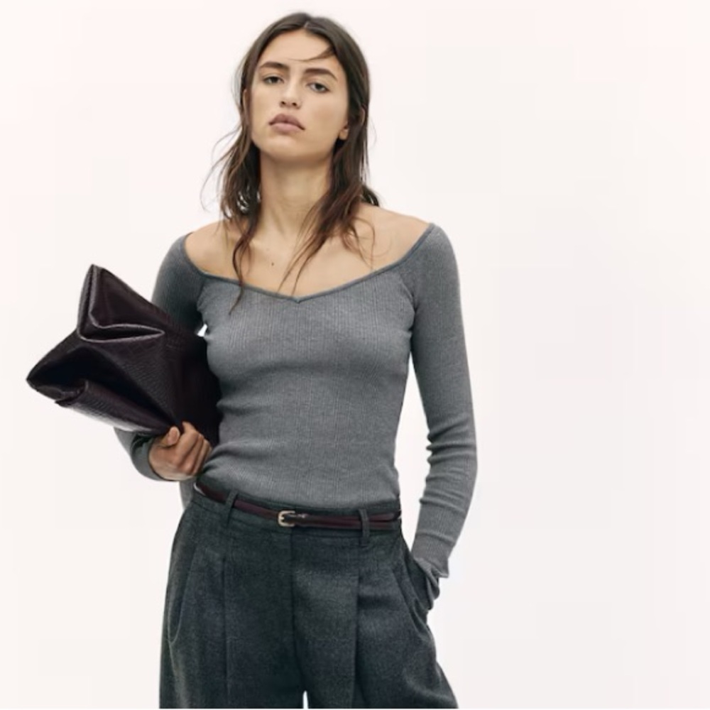 H&M Grey Ribbed Over The Shoulder Long Sleeve Size M